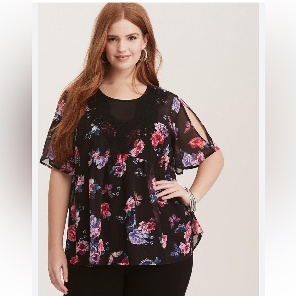 Torrid Floral Lace Trim Top Size 4X